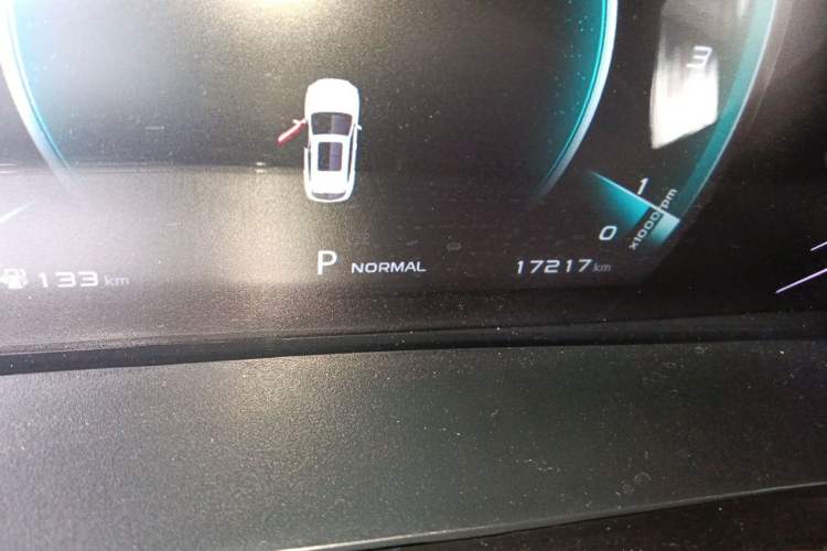 Used CHANGAN OSHAN X5 2021 1.6L CVT Luxury Model Odometer Close Up