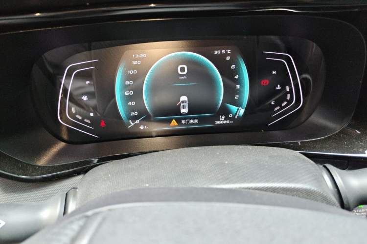 Used CHANGAN OSHAN X5 2021 1.5T DCT Flagship Edition Odometer Close Up