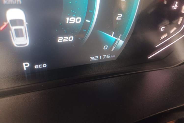Used CHANGAN OSHAN X5 2021 1.5T DCT Flagship Edition Odometer Close Up