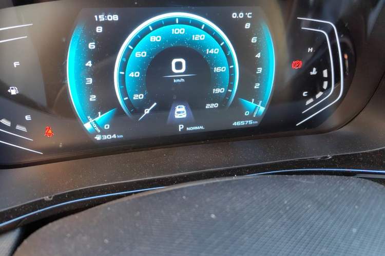 Used CHANGAN OSHAN X5 2021 1.6L CVT Luxury Model Odometer Close Up