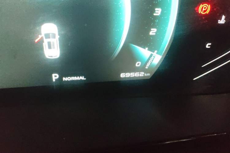 Used CHANGAN OSHAN X5 2021 1.5T DCT Flagship Edition Odometer Close Up