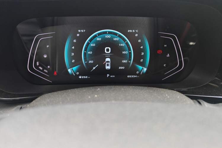 Used CHANGAN OSHAN X5 2021 1.5T DCT Prestige Edition Odometer Close Up