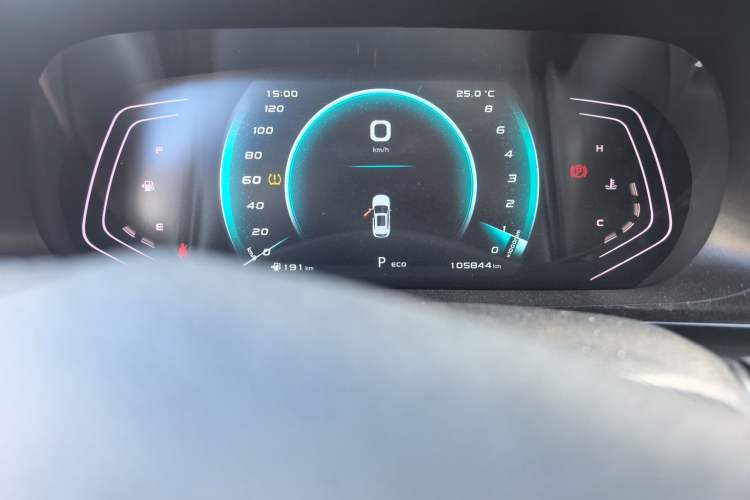 Used CHANGAN OSHAN X5 2021 1.6L CVT Luxury Model Odometer Close Up