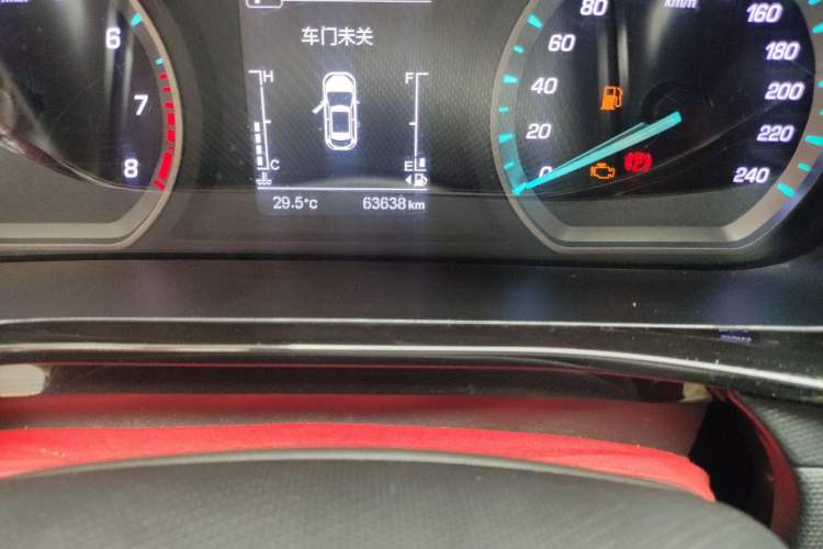 Used CHANGAN OSHAN X5 2021 1.5T DCT Luxury Edition Odometer Close Up
