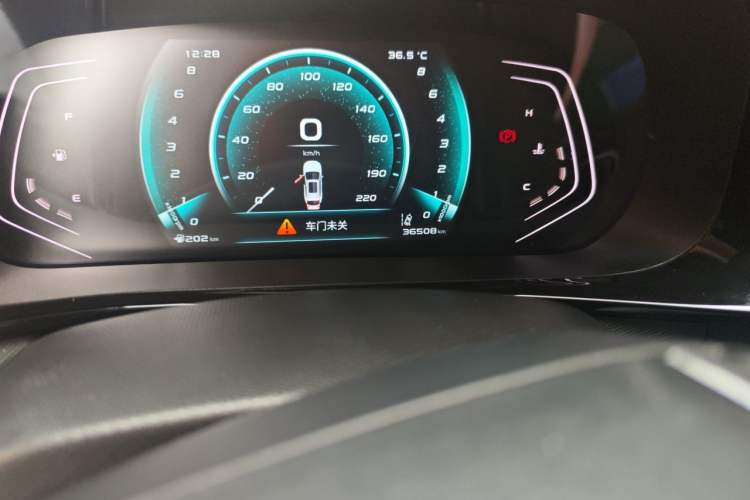 Used CHANGAN OSHAN X5 2021 1.5T DCT Flagship Edition Odometer Close Up