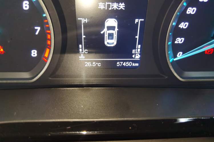 Used CHANGAN OSHAN X5 2021 1.5T DCT Luxury Edition Odometer Close Up