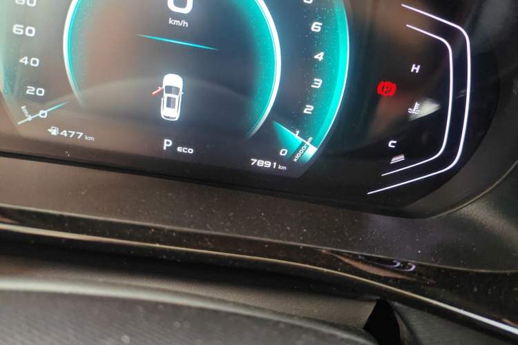 Used CHANGAN OSHAN X5 2021 1.5T DCT Prestige Edition Odometer Close Up