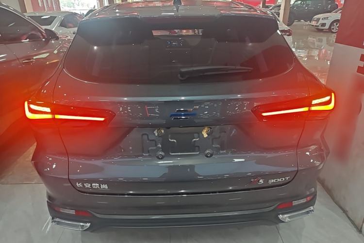 Used CHANGAN OSHAN X5 2021 Revised Version 1.5T DCT Luxury Edition Rear