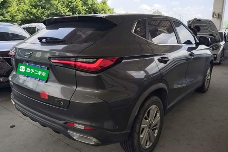 Used CHANGAN OSHAN X5 2021 1.6L CVT Luxury Model Rear Right 45 Deg