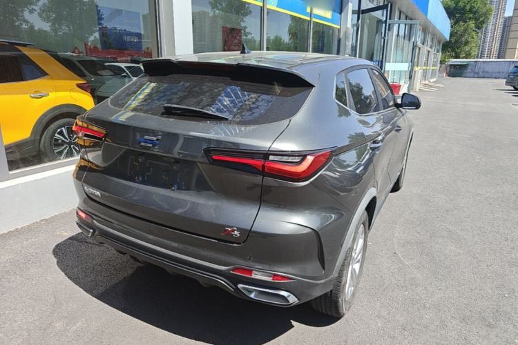 Used CHANGAN OSHAN X5 2021 1.6L CVT Luxury Model Rear Right 45 Deg