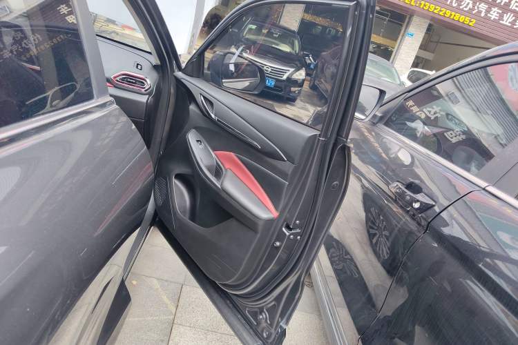 Used CHANGAN OSHAN X5 2021 1.5T DCT Prestige Edition Right Front Door Interior