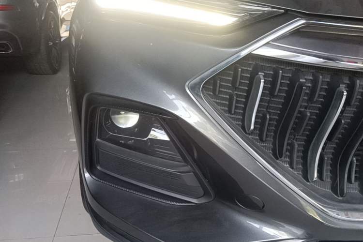 Used CHANGAN OSHAN X5 2021 1.5T DCT Prestige Edition Right Front Headlight