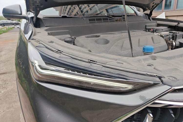 Used CHANGAN OSHAN X5 2021 1.5T DCT Flagship Edition Right Front Headlight