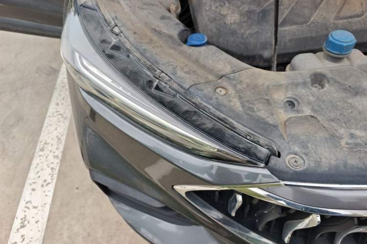 Used CHANGAN OSHAN X5 2021 1.5T DCT Prestige Edition Right Front Headlight