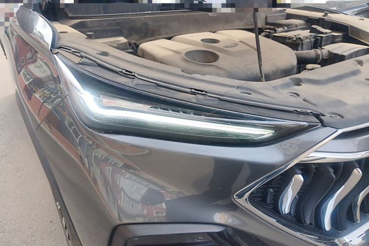 Used CHANGAN OSHAN X5 2021 1.6L CVT Comfort Model Right Front Headlight