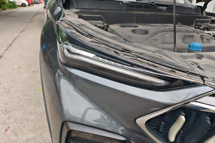 Used CHANGAN OSHAN X5 2021 1.5T DCT Prestige Edition Right Front Headlight