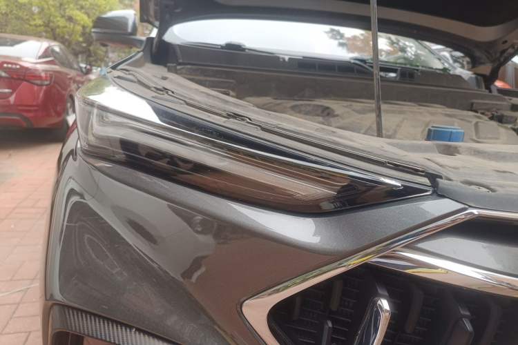 Used CHANGAN OSHAN X5 2021 1.5T DCT Flagship Edition Right Front Headlight