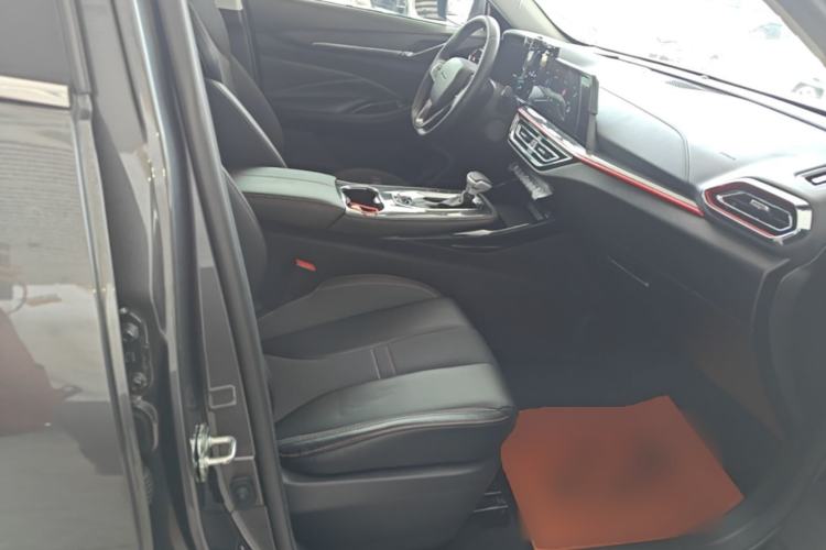 Used CHANGAN OSHAN X5 2021 Revised Version 1.5T DCT Luxury Edition Right Front Seat