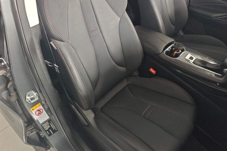 Used CHANGAN OSHAN X5 2021 1.6L CVT Flagship Model Right Front Seat