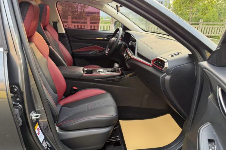 Used CHANGAN OSHAN X5 2021 1.5T DCT Prestige Edition Right Front Seat