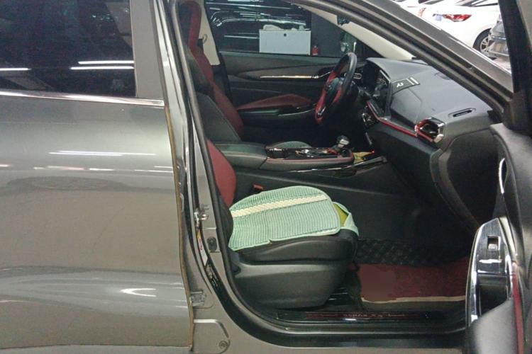 Used CHANGAN OSHAN X5 2021 1.5T DCT Prestige Edition Right Front Seat