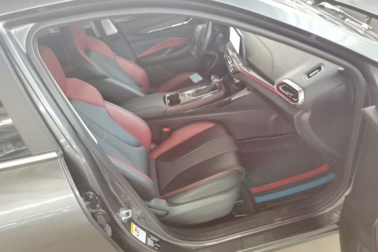 Used CHANGAN OSHAN X5 2021 1.5T DCT Prestige Edition Right Front Seat