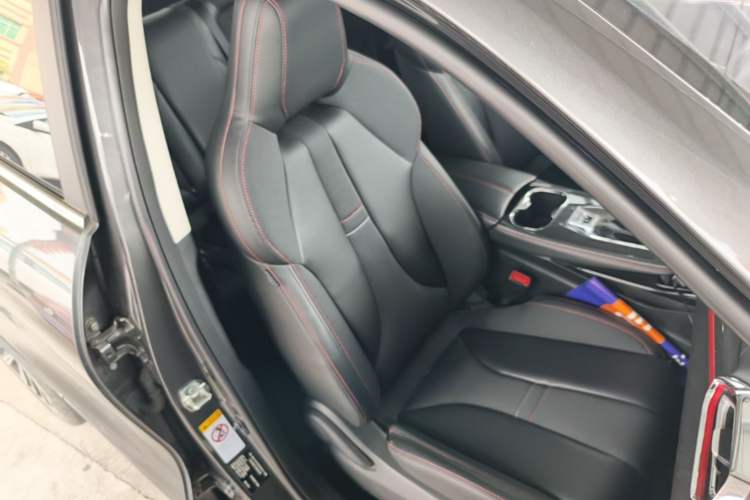 Used CHANGAN OSHAN X5 2021 1.6L CVT Youth Edition Right Front Seat