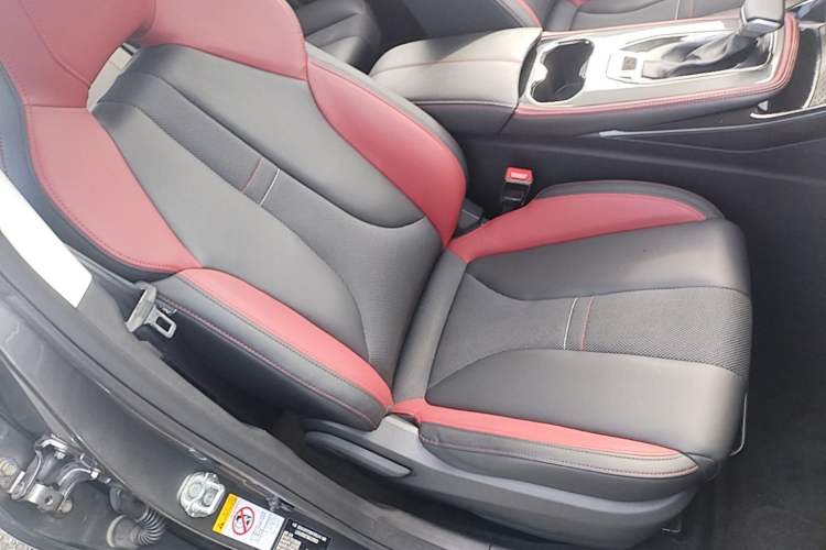 Used CHANGAN OSHAN X5 2021 1.5T DCT Prestige Edition Right Front Seat