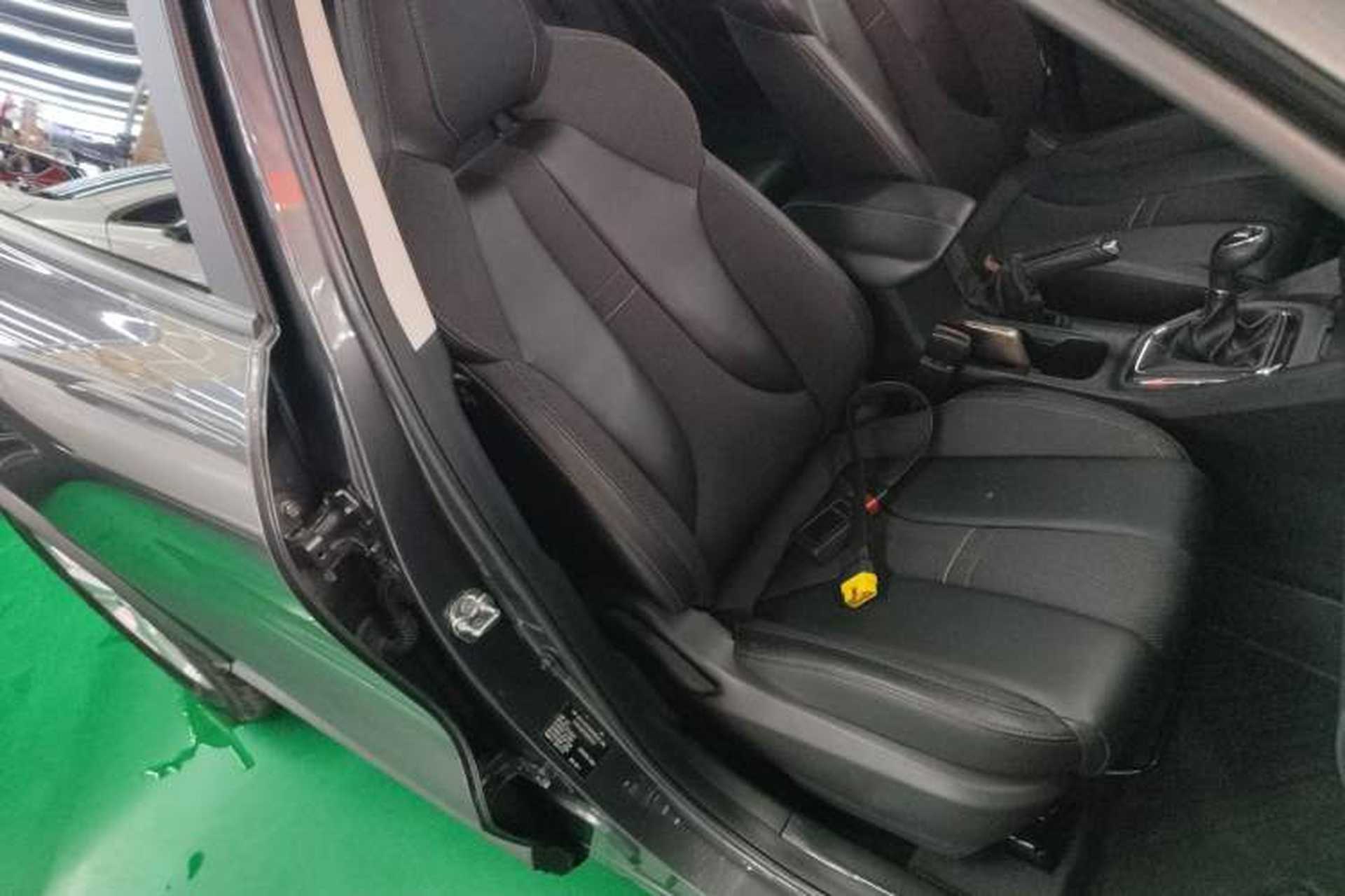 Used CHANGAN OSHAN X5 2021 Revised Version 1.6L Manual Luxury Edition Right Front Seat