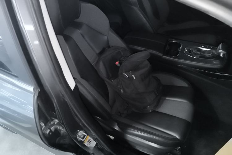 Used CHANGAN OSHAN X5 2021 1.5T DCT Prestige Edition Right Front Seat