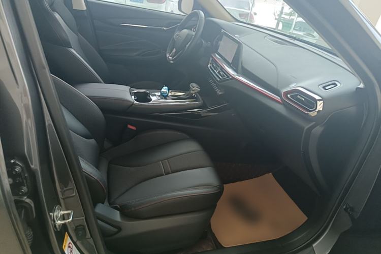 Used CHANGAN OSHAN X5 2021 1.6L CVT Luxury Model Right Front Seat