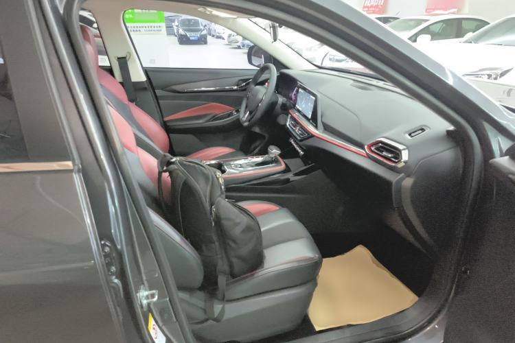 Used CHANGAN OSHAN X5 2021 1.5T DCT Prestige Edition Right Front Seat