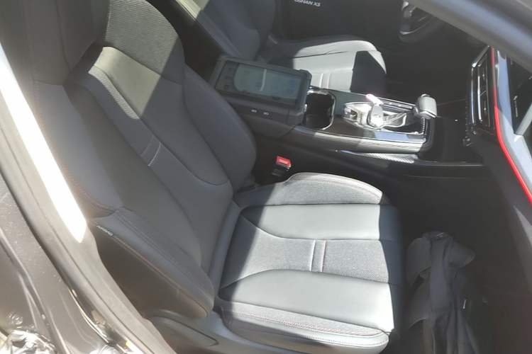 Used CHANGAN OSHAN X5 2021 1.6L CVT Luxury Model Right Front Seat