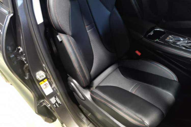 Used CHANGAN OSHAN X5 2021 1.6L CVT Luxury Model Right Front Seat