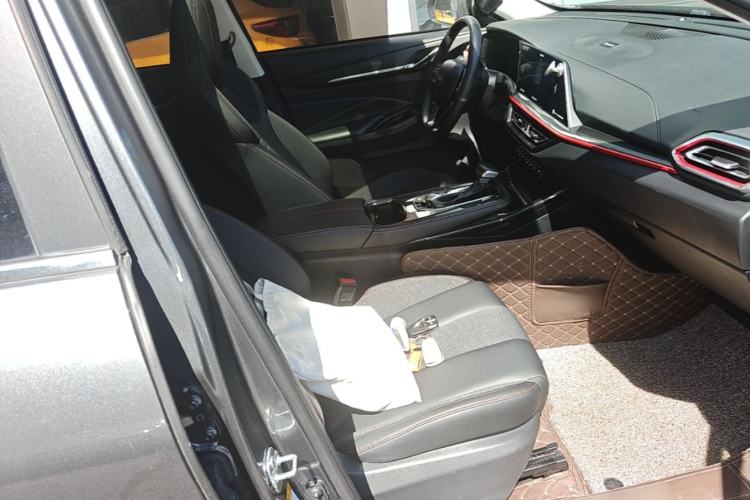 Used CHANGAN OSHAN X5 2021 1.6L CVT Luxury Model Right Front Seat