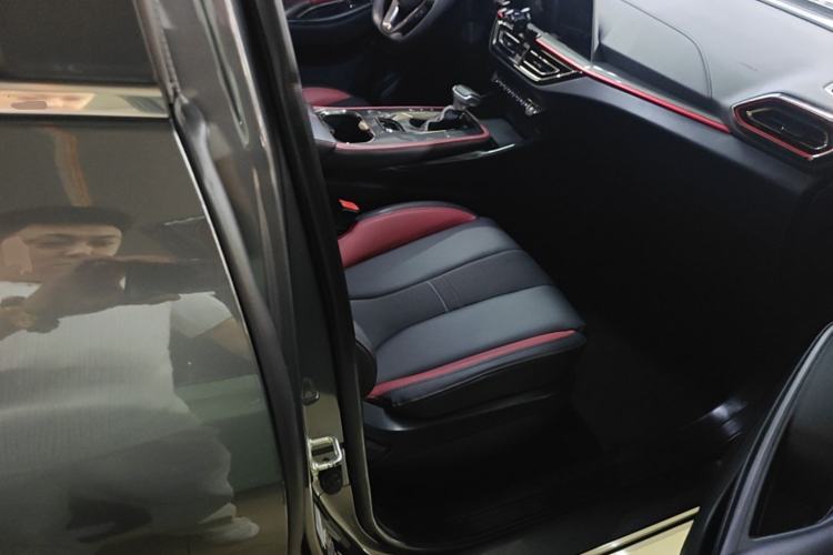 Used CHANGAN OSHAN X5 2021 1.5T DCT Flagship Edition Right Front Seat