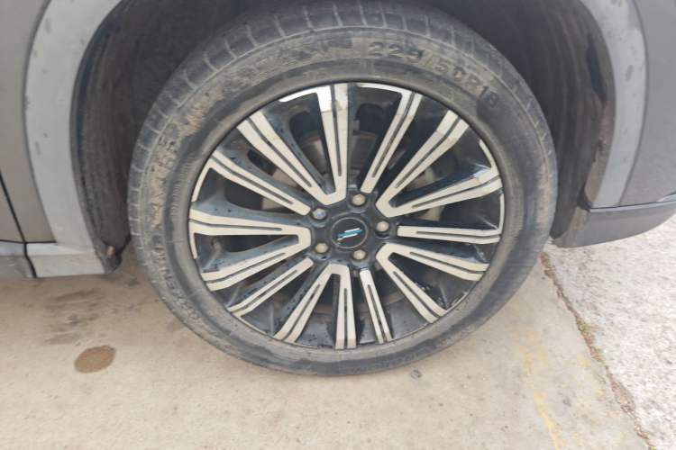 Used CHANGAN OSHAN X5 2021 1.5T DCT Luxury Edition Right Front Wheel Hub