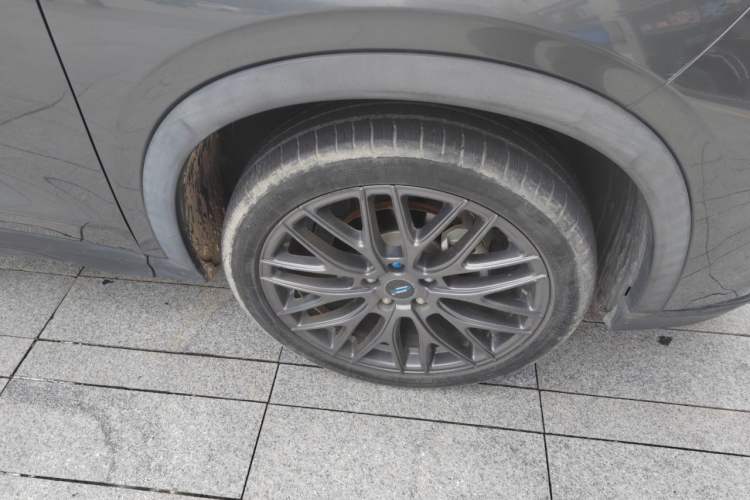 Used CHANGAN OSHAN X5 2021 1.5T DCT Flagship Edition Right Front Wheel Hub