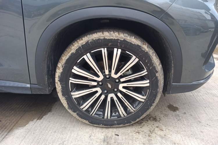 Used CHANGAN OSHAN X5 2021 1.6L CVT Luxury Model Right Front Wheel Hub