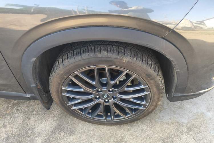 Used CHANGAN OSHAN X5 2021 1.5T DCT Flagship Edition Right Front Wheel Hub