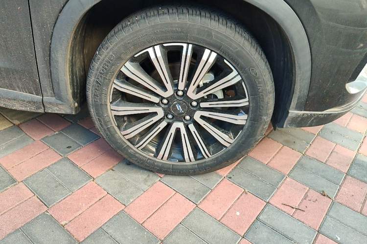 Used CHANGAN OSHAN X5 2021 1.6L CVT Luxury Model Right Front Wheel Hub