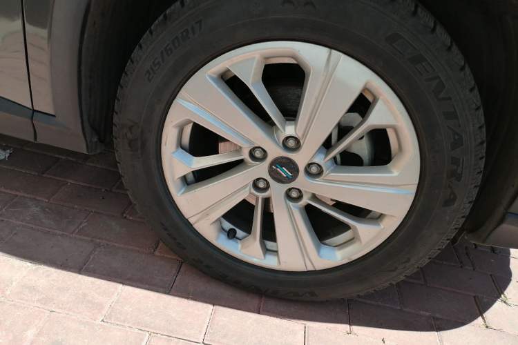 Used CHANGAN OSHAN X5 2021 1.6L CVT Luxury Version Right Front Wheel Hub