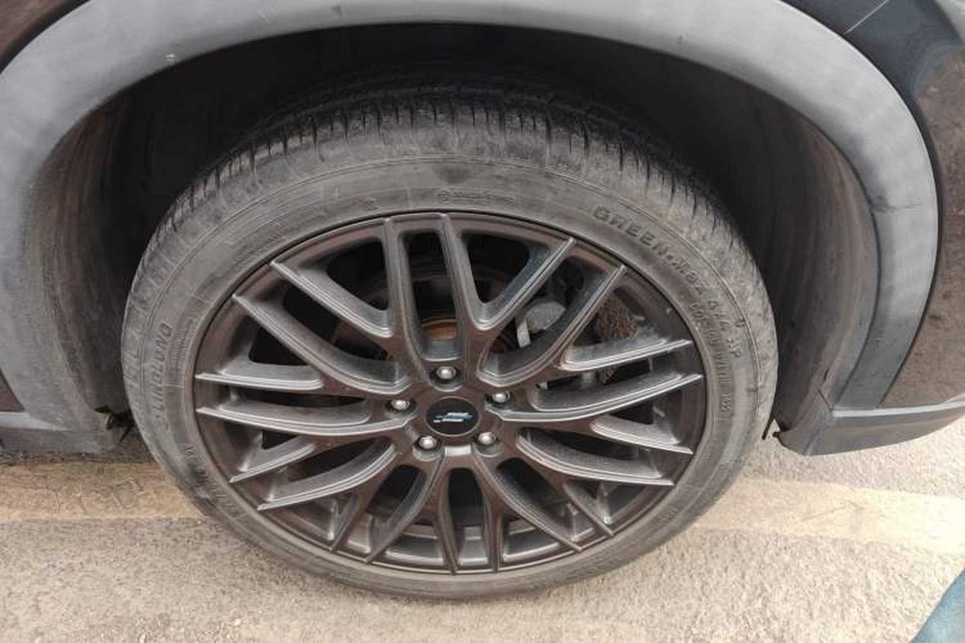 Used CHANGAN OSHAN X5 2021 1.5T DCT Flagship Edition Right Front Wheel Hub