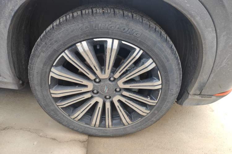 Used CHANGAN OSHAN X5 2021 1.5T DCT Prestige Edition Right Front Wheel Hub