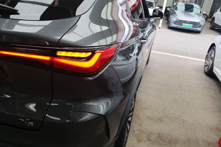 Used CHANGAN OSHAN X5 2021 1.6L CVT Luxury Model Right Rear Taillight