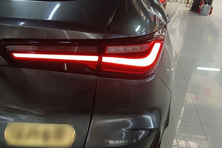 Used CHANGAN OSHAN X5 2021 1.5T DCT Prestige Edition Right Rear Taillight