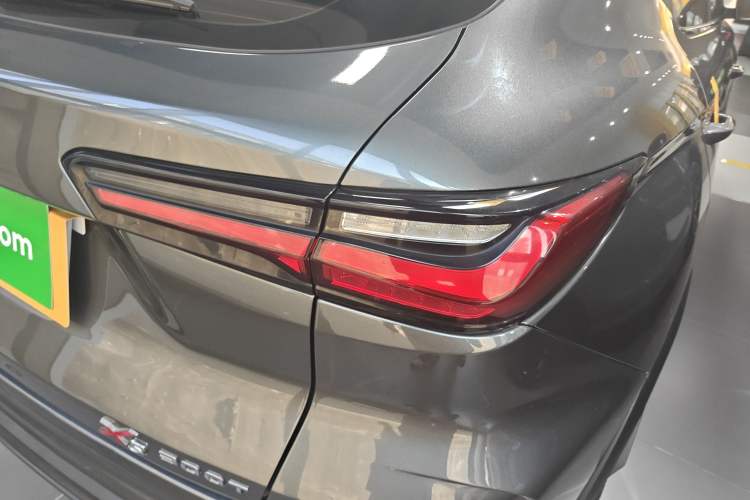 Used CHANGAN OSHAN X5 2021 1.5T DCT Flagship Edition Right Rear Taillight