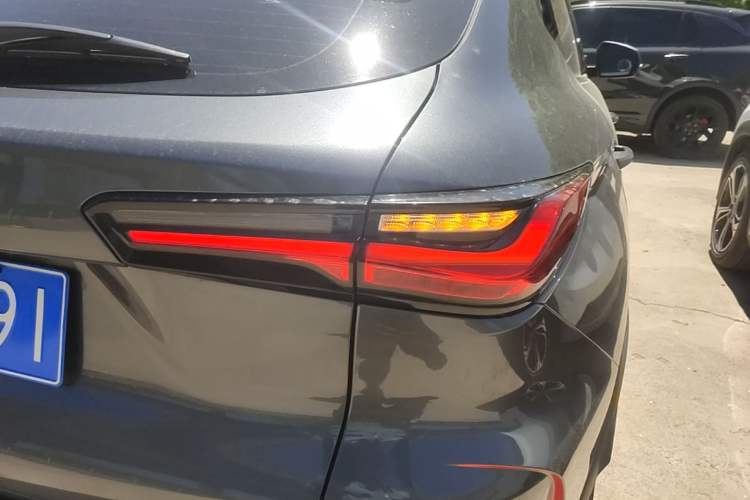 Used CHANGAN OSHAN X5 2021 1.6L CVT Luxury Model Right Rear Taillight
