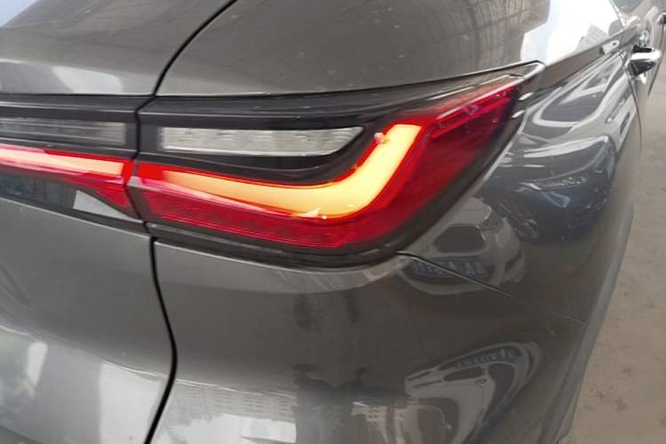 Used CHANGAN OSHAN X5 2021 1.6L CVT Luxury Model Right Rear Taillight