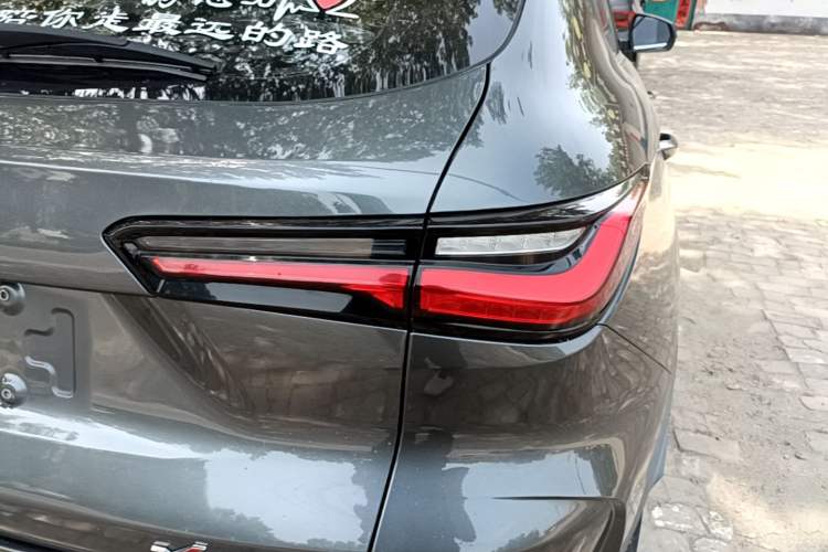 Used CHANGAN OSHAN X5 2021 Revised Version 1.5T DCT Luxury Edition Right Rear Taillight